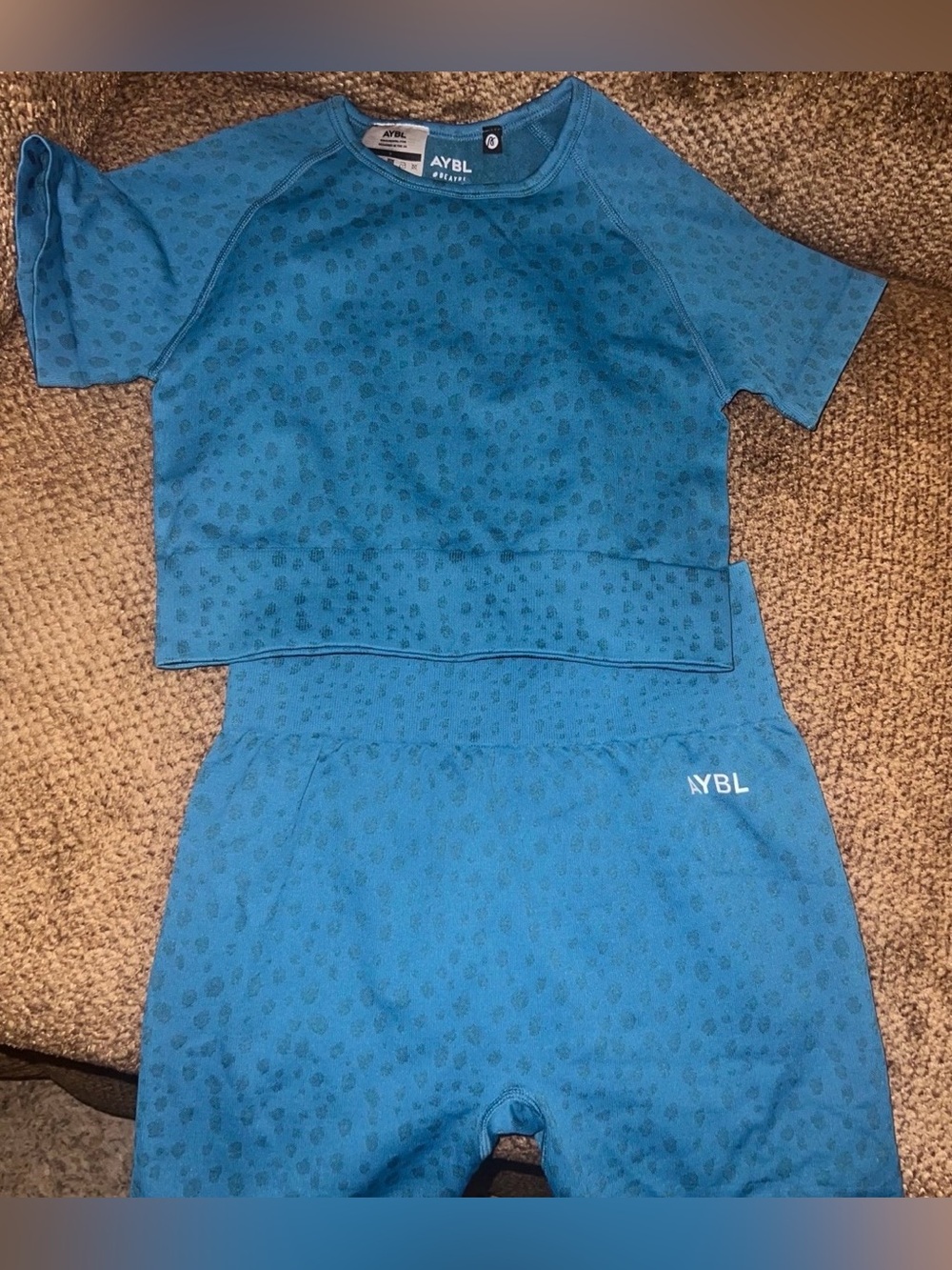 AYBL 2 pc seamless teal speckle short / top workout set size small NWOT